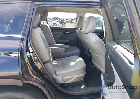 2021 Toyota Highlander Xle from USA, damaged, VIN 5TDGZRAH9MS052176